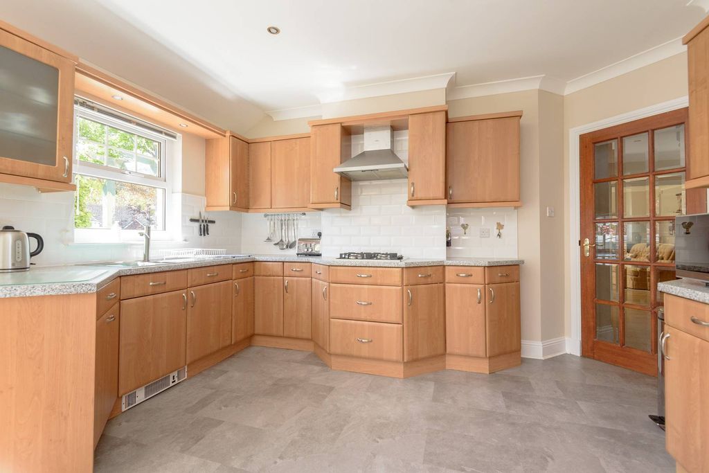 Additional image 8 of 4 bed detached house for sale28 Stair Park, North Berwick EH39