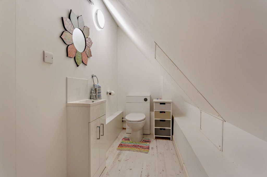 Additional image 10 of 4 bed link detached house for salePerrinsfield, Lechlade, Gloucestershire GL7