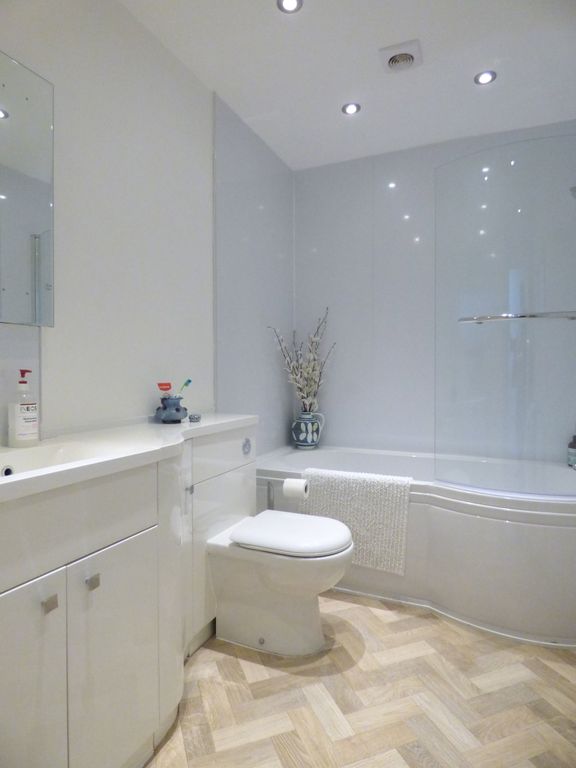 Additional image 8 of 2 bed flat for saleBellmere Gardens, Malvern, Worcestershire WR14