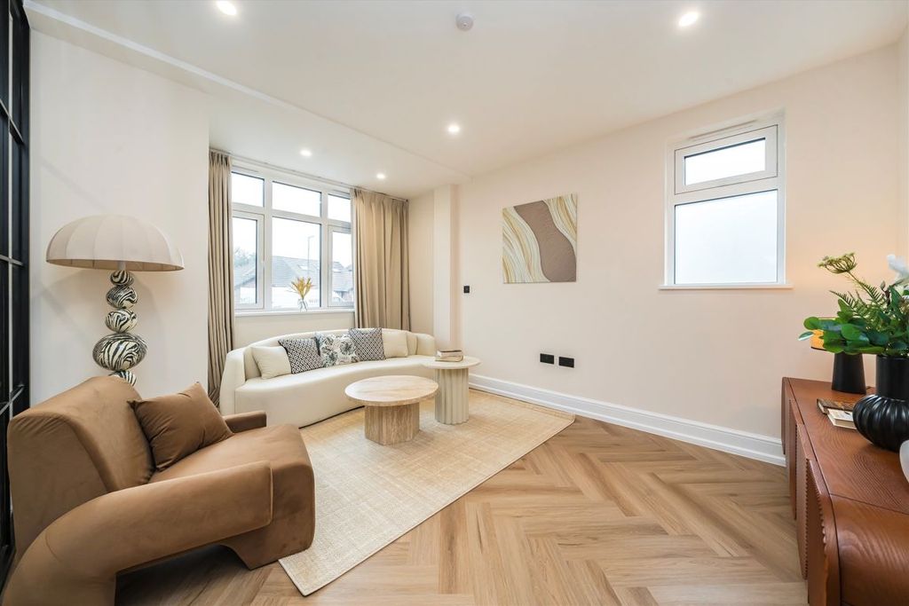 Additional image 4 of 4 bed semi-detached house for saleFlorence Avenue, Morden SM4