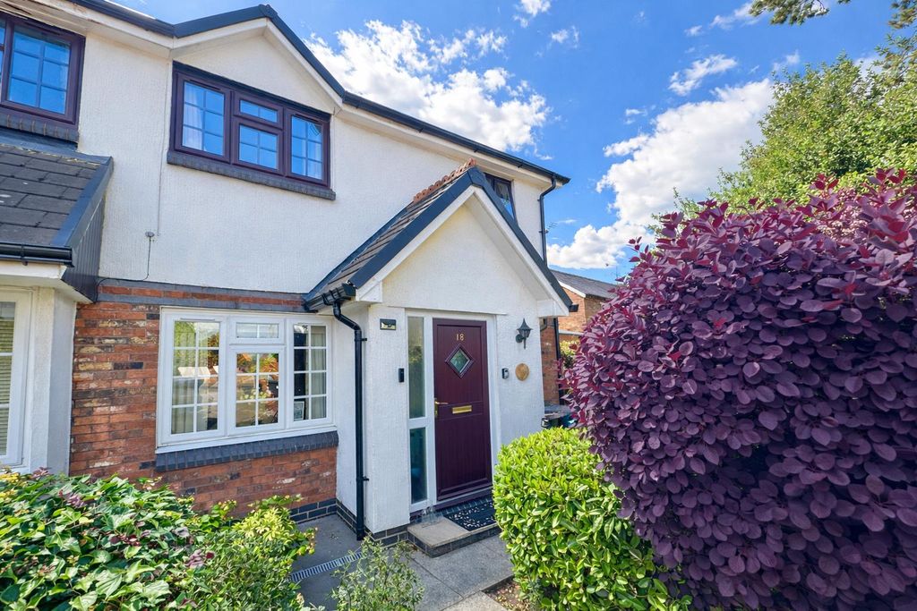 2 bed flat for saleYew Tree Drive, Nantwich, Cheshire CW5