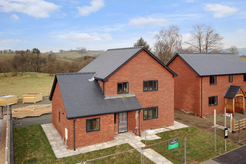 3 bed detached house for saleMaeshendre, Cilmery, Builth Wells LD2