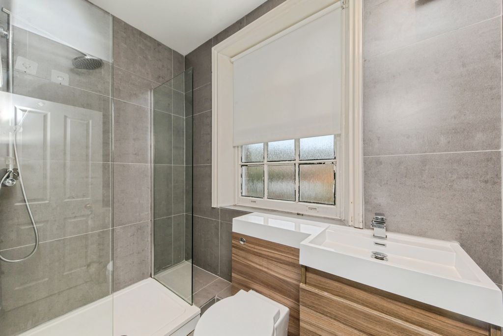 Additional image 9 of 2 bed flat for saleBlandford Drive, Macclesfield, Cheshire SK11