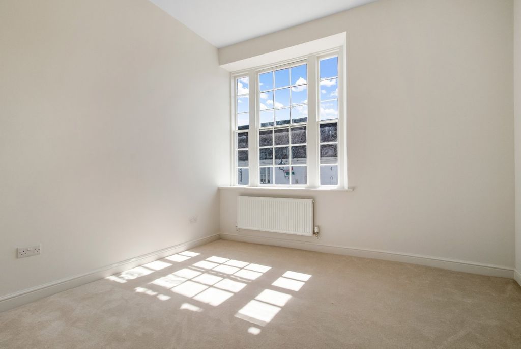 Additional image 11 of 2 bed terraced house for saleHigh Street, Lechlade, Gloucestershire GL7