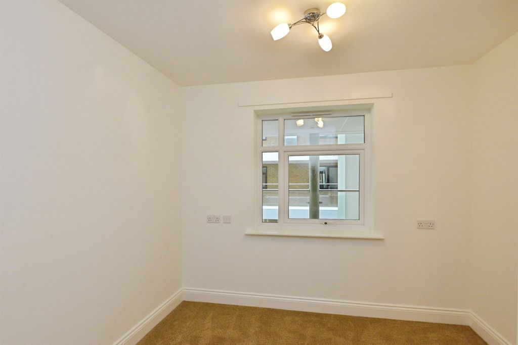 Additional image 9 of 2 bed flat for saleWestbury Lane, Newport Pagnell MK16