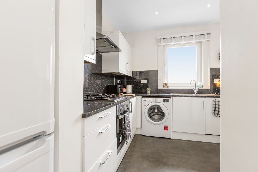 Additional image 5 of 2 bed flat for sale10 Lawrie Terrace, Loanhead EH20