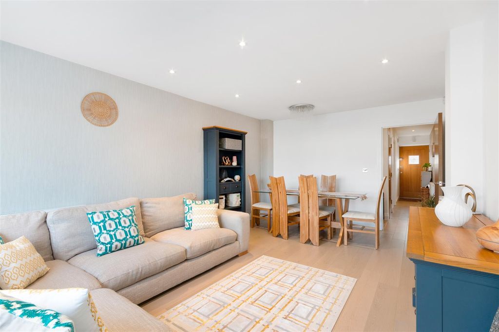 Additional image 5 of 4 bed property for saleFlorence Avenue, Morden SM4