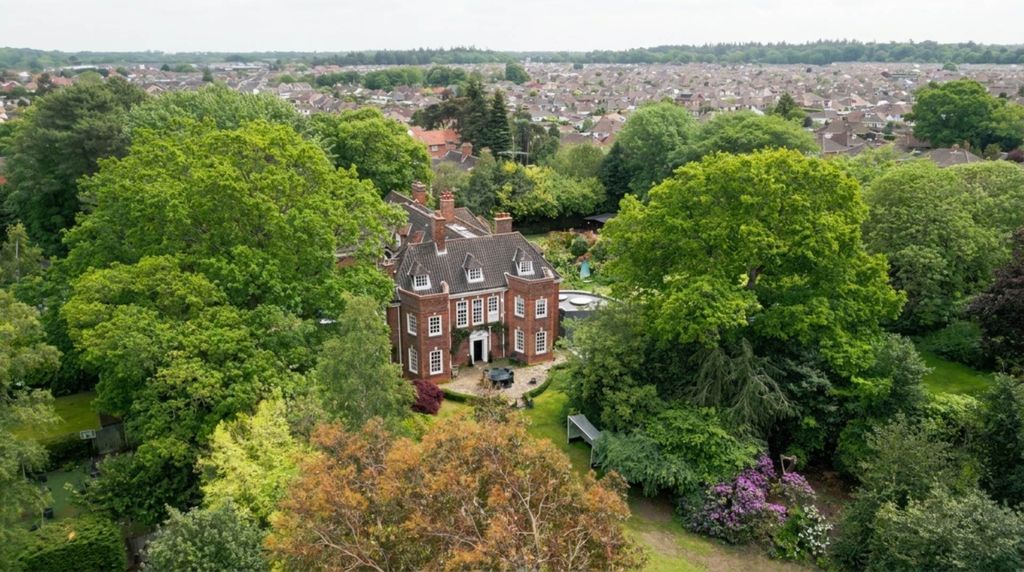 5 bed semi-detached house for saleWroxham Road, Sprowston NR7