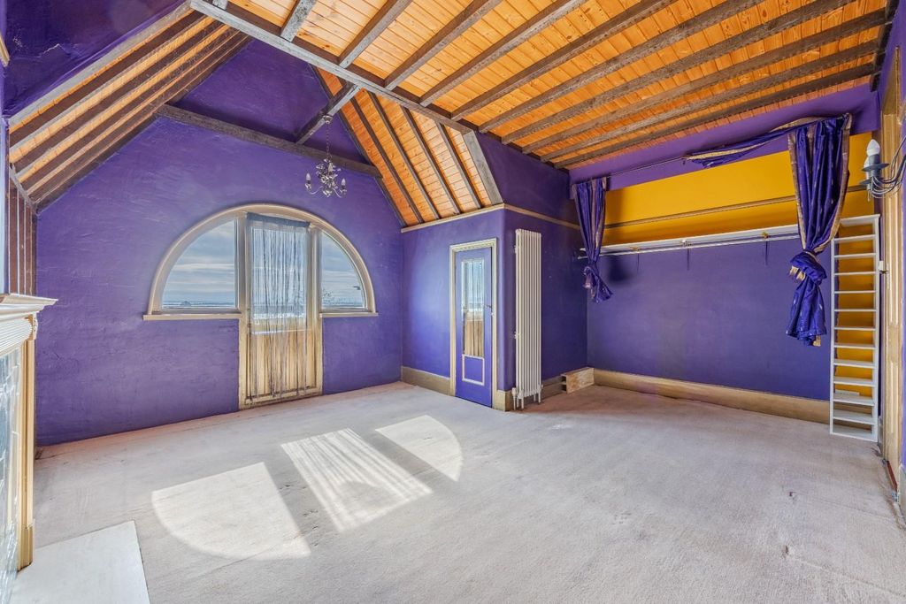 Additional image 19 of 3 bed flat for saleCliff Gardens, Leigh-On-Sea SS9