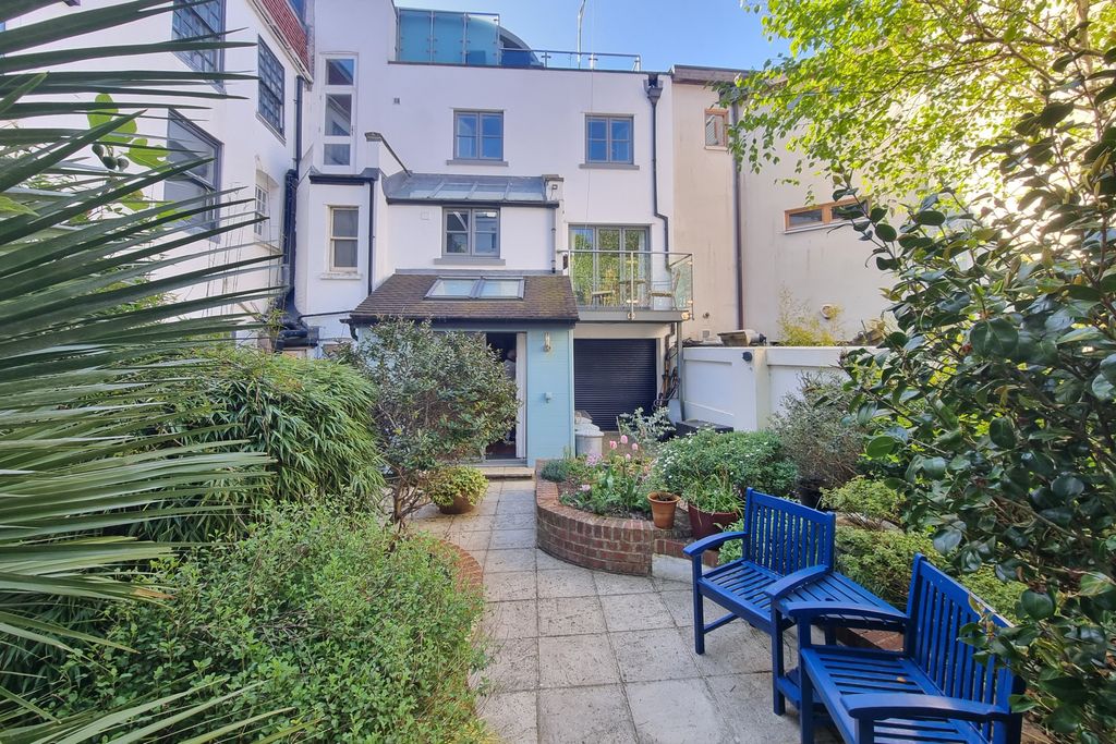 Additional image 10 of 4 bed town house for saleOld Portsmouth, Hampshire PO1