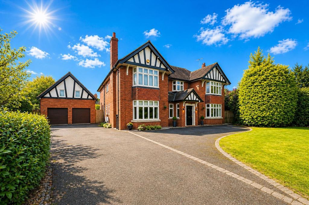 Additional image 5 of 6 bed detached house for saleCrewe Road, Nantwich, Cheshire CW5