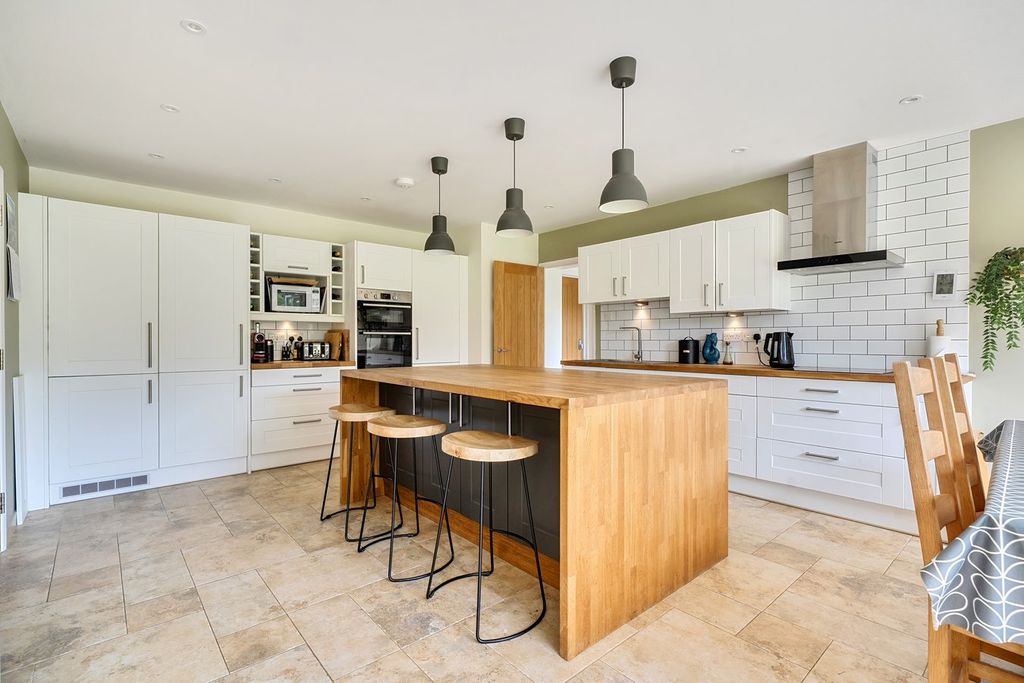 Additional image 8 of 5 bed detached house for saleGrove Road, Newbury RG14