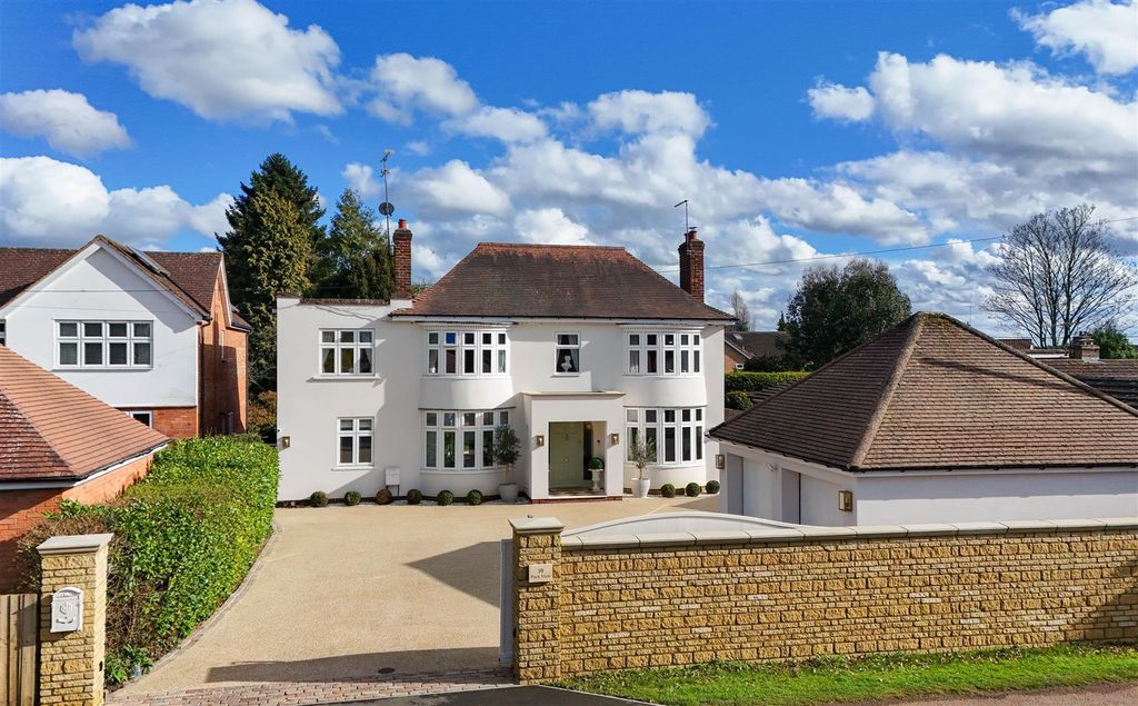 4 bed detached house for salePark View, Moulton, Northampton NN3