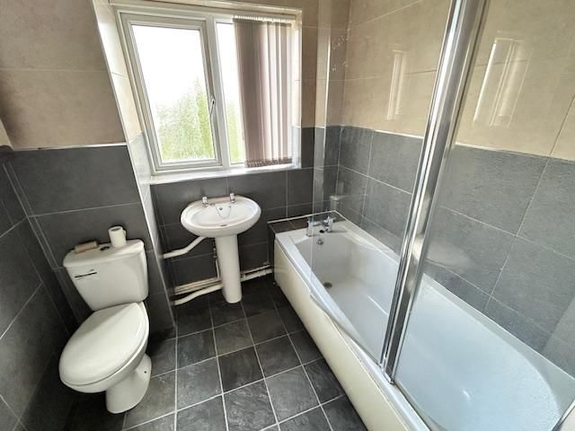 2 bed flat for saleMaple Grove, Conisbrough, Doncaster DN12 photo 4