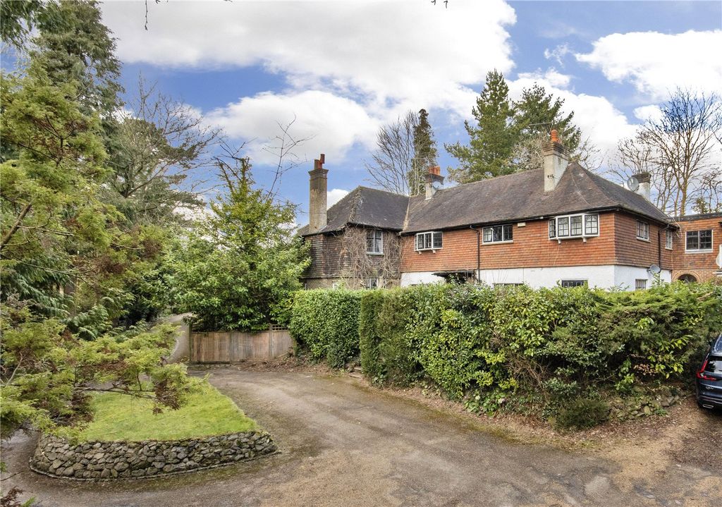 7 bed detached house for saleBrassey Road, Oxted, Surrey RH8