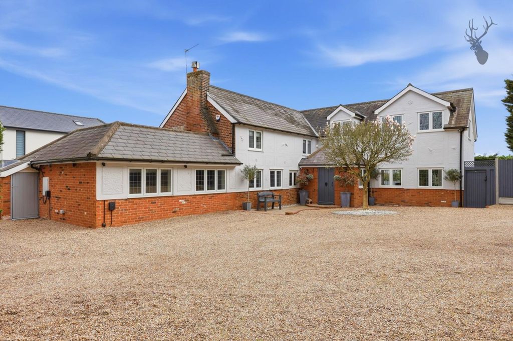 5 bed detached house for saleToot Hill Road, Greensted CM5
