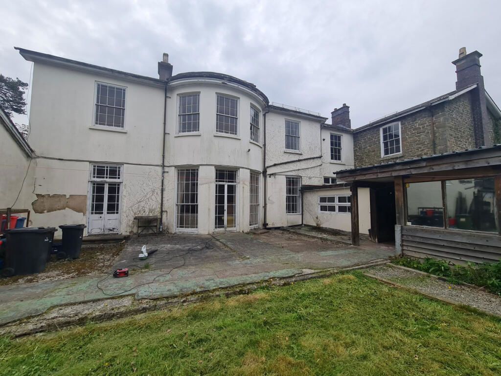 10 bed property for salePresteigne LD8