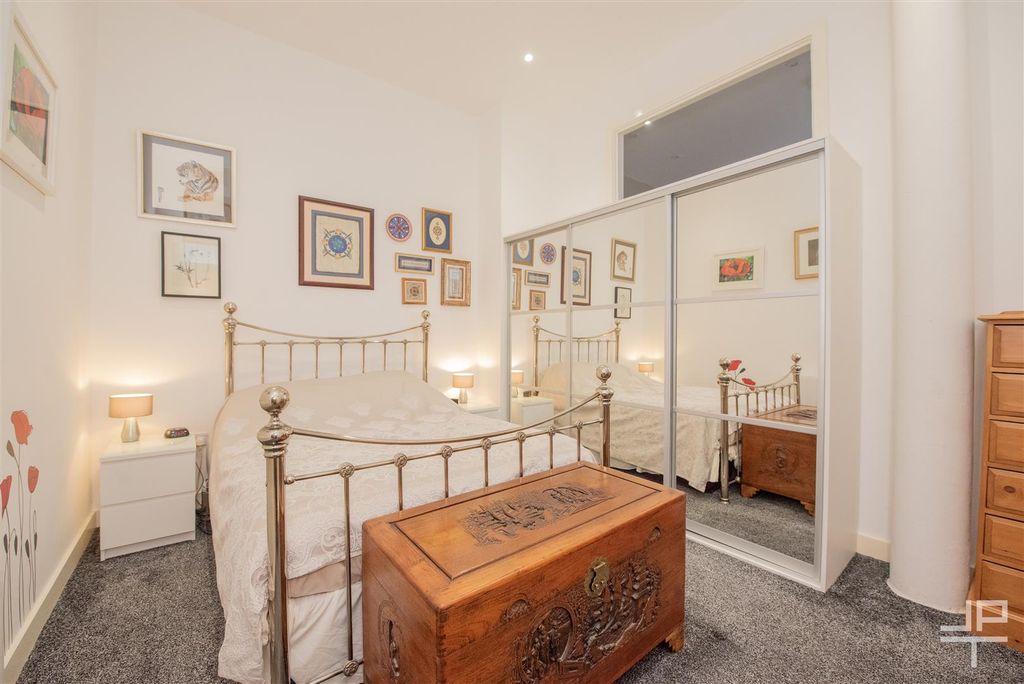 1 bed flat for saleMather Lane, Leigh, Greater Manchester WN7 photo 4