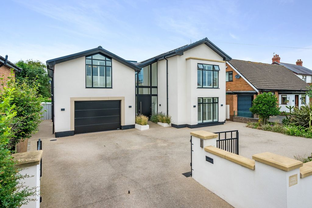 4 bed detached house for saleHardhorn Road, Poulton-Le-Fylde FY6