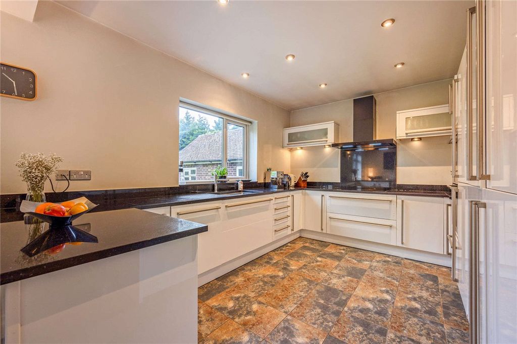Additional image 7 of 5 bed detached house for saleAndover Road, Newbury, Berkshire RG14
