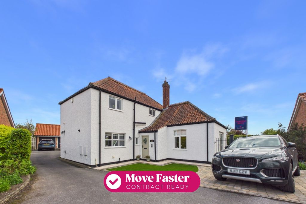 3 bed detached house for saleSands Court, Low Street, North Ferriby HU14