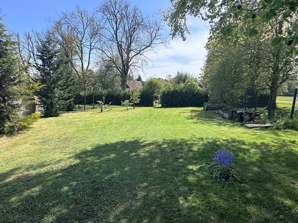 Additional image 14 of 6 bed detached house for saleBickleigh Ridge, Yew Gate, Newbury RG14