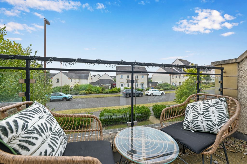Additional image 4 of 4 bed town house for sale70 Burnbrae Road, Bonnyrigg EH19