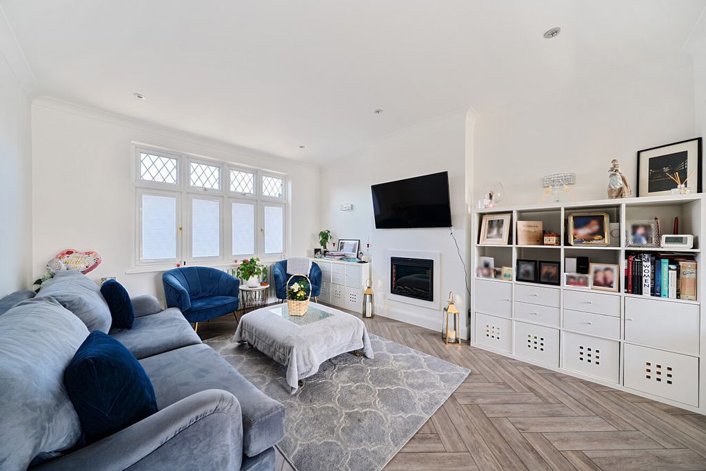 5 bed terraced house for saleCannon Hill Lane, Raynes Park, London SW20