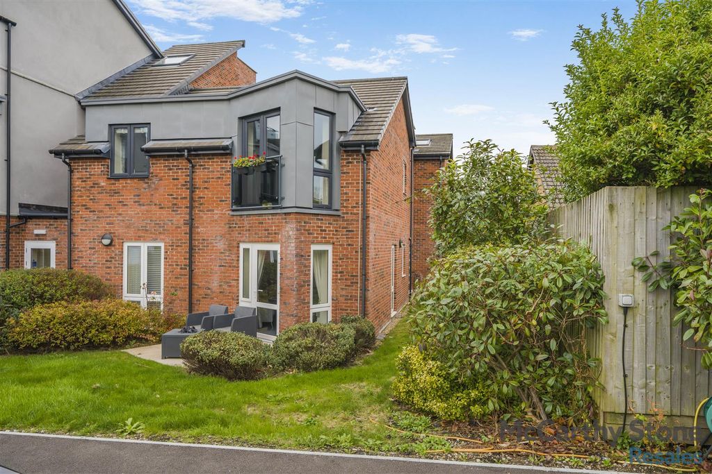 1 bed flat for saleCrocus Court, Station Road, Poulton-Le-Fylde FY6
