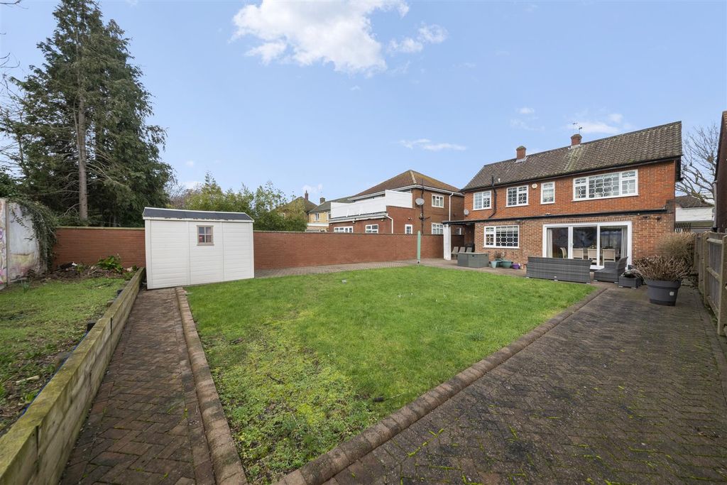 Additional image 2 of 5 bed detached house for saleDoncaster Drive, Northolt UB5