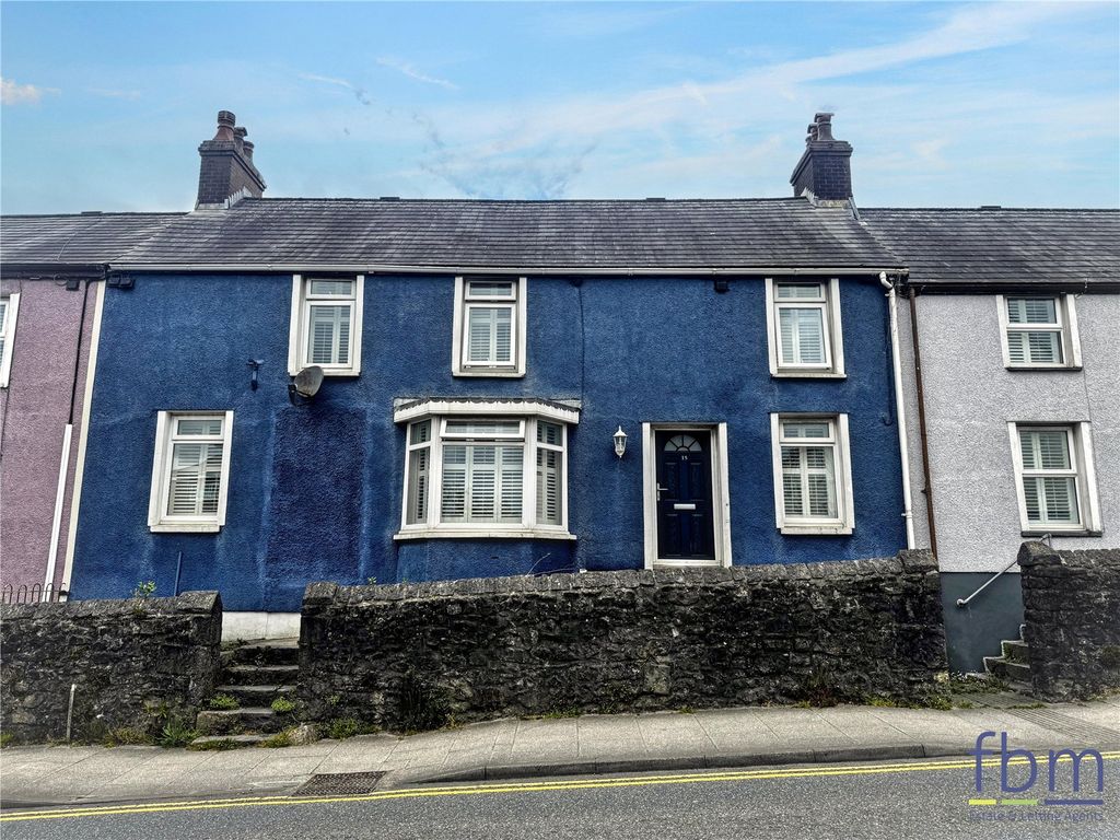 4 bed terraced house for sale15 Springfield Terrace, The Green, Pembroke, Pembrokeshire SA71