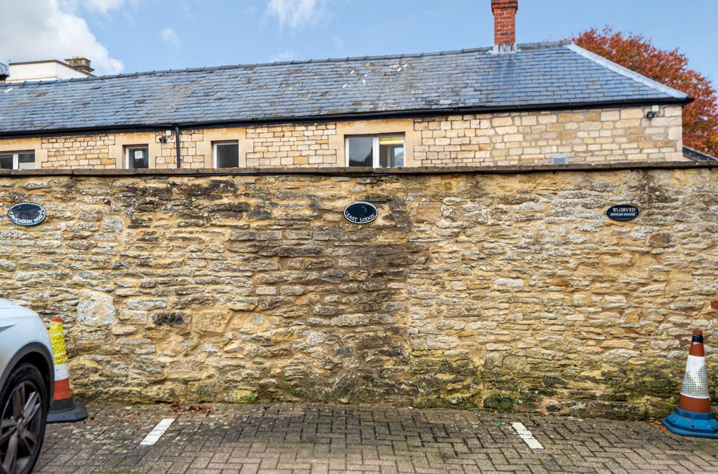 Additional image 16 of 2 bed flat for saleChantry Court, Tetbury GL8