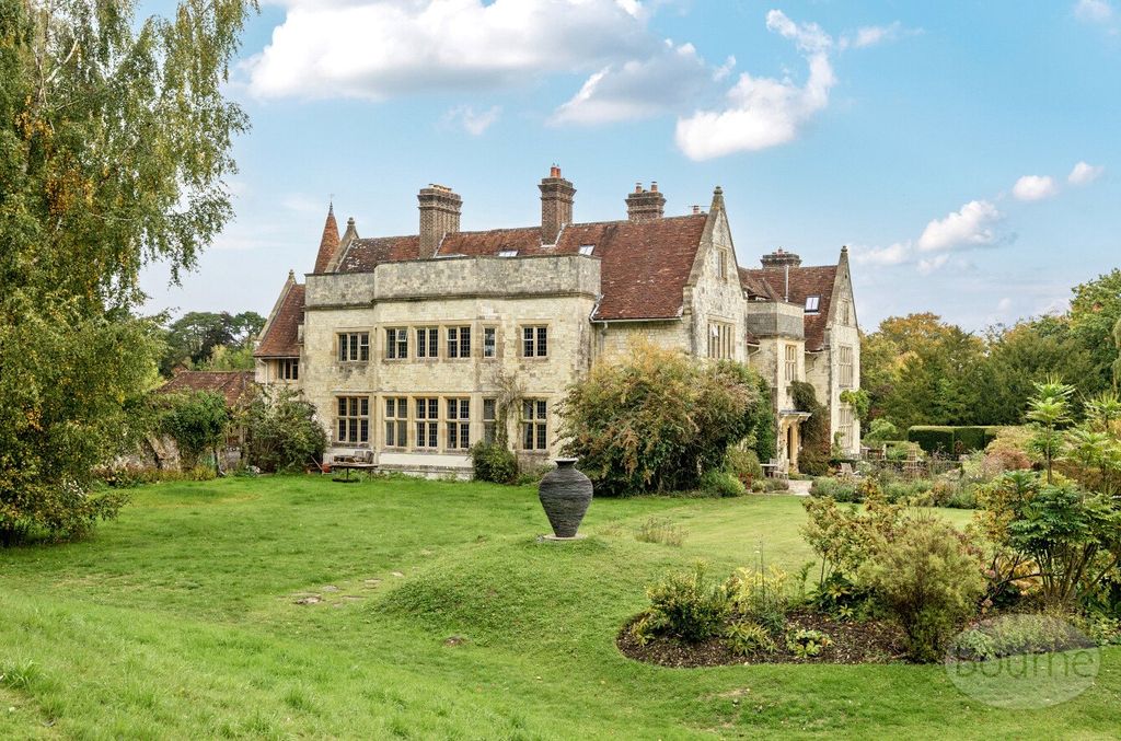 3 bed flat for saleHawkley, Liss, Hampshire GU33