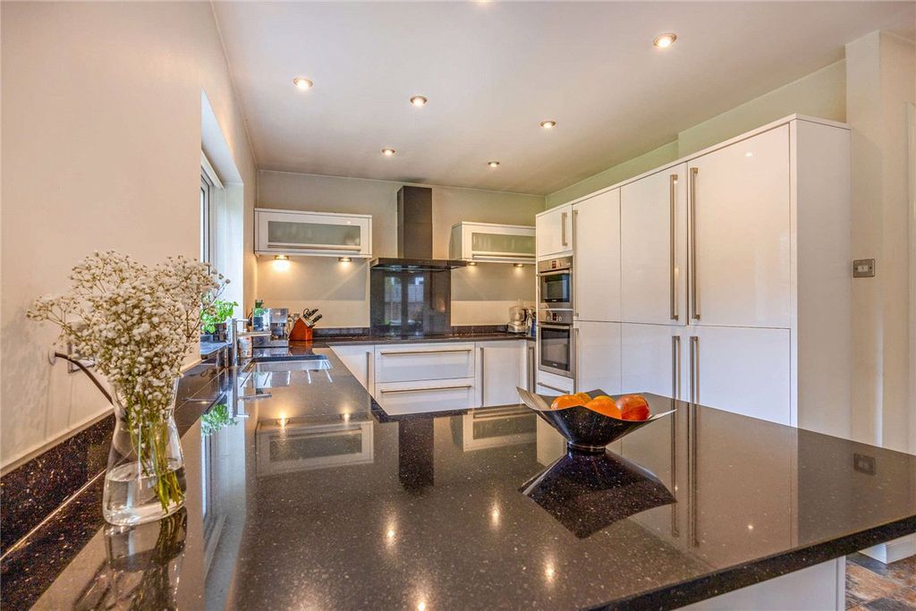 Additional image 22 of 5 bed detached house for saleAndover Road, Newbury, Berkshire RG14