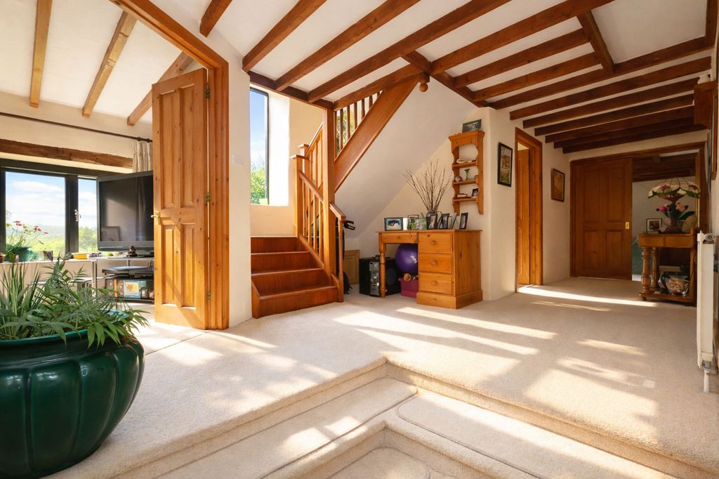 4 bed semi-detached house for saleRialton Barton, Newquay TR8 photo 4