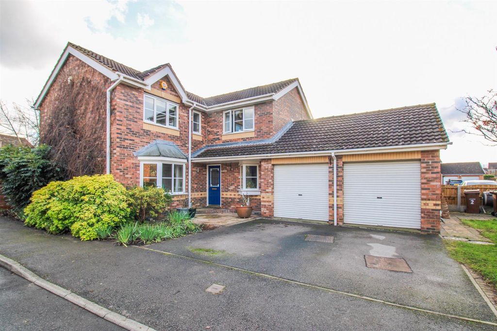 4 bed detached house for saleRosedale Close, Normanton WF6
