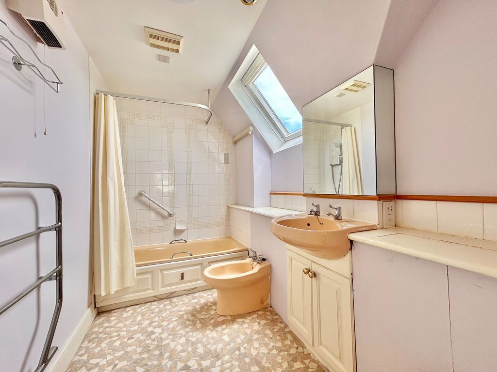 Additional image 11 of 2 bed flat for saleChantry Court, Tetbury GL8