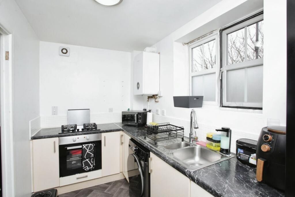 Additional image 4 of 2 bed flat for saleSilken Court, Nuneaton CV11