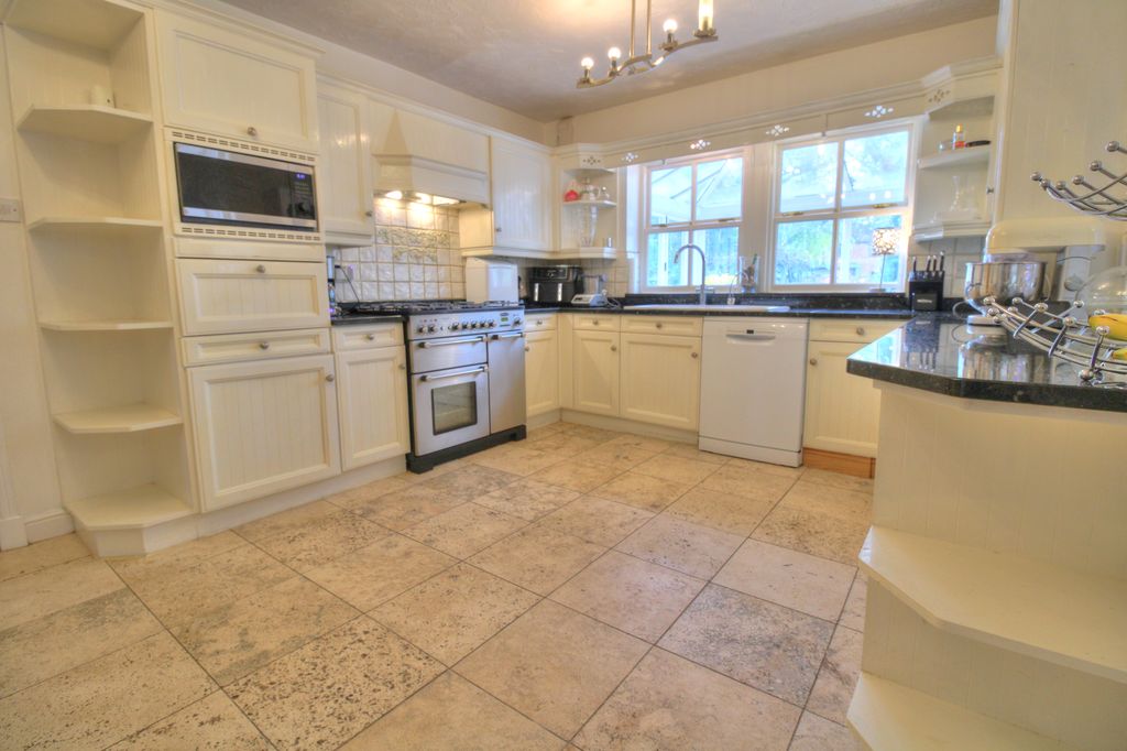 Additional image 12 of 4 bed detached house for saleStanding Stones, Northampton NN3