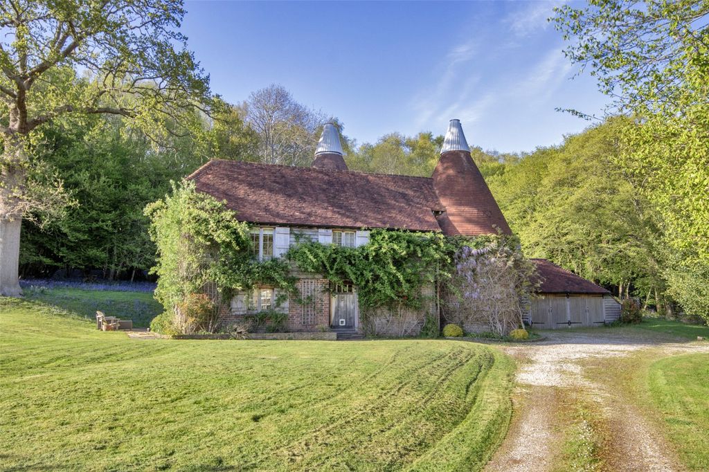 5 bed detached house for saleWitherenden Hill, Burwash, Etchingham, East Sussex TN19