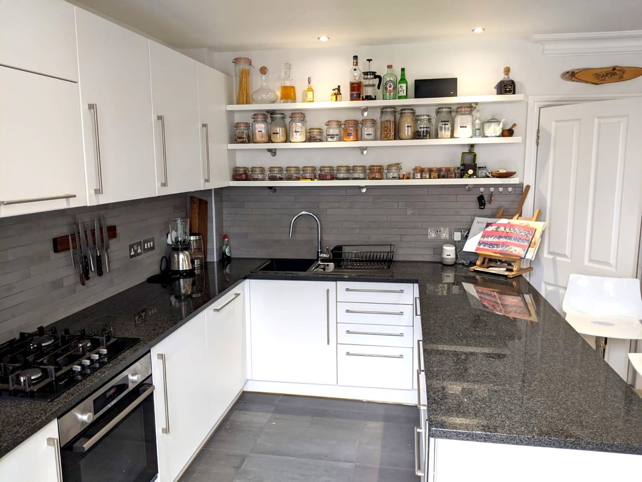2 Bed Flat, Berwick Court, SE1, N1 7GU