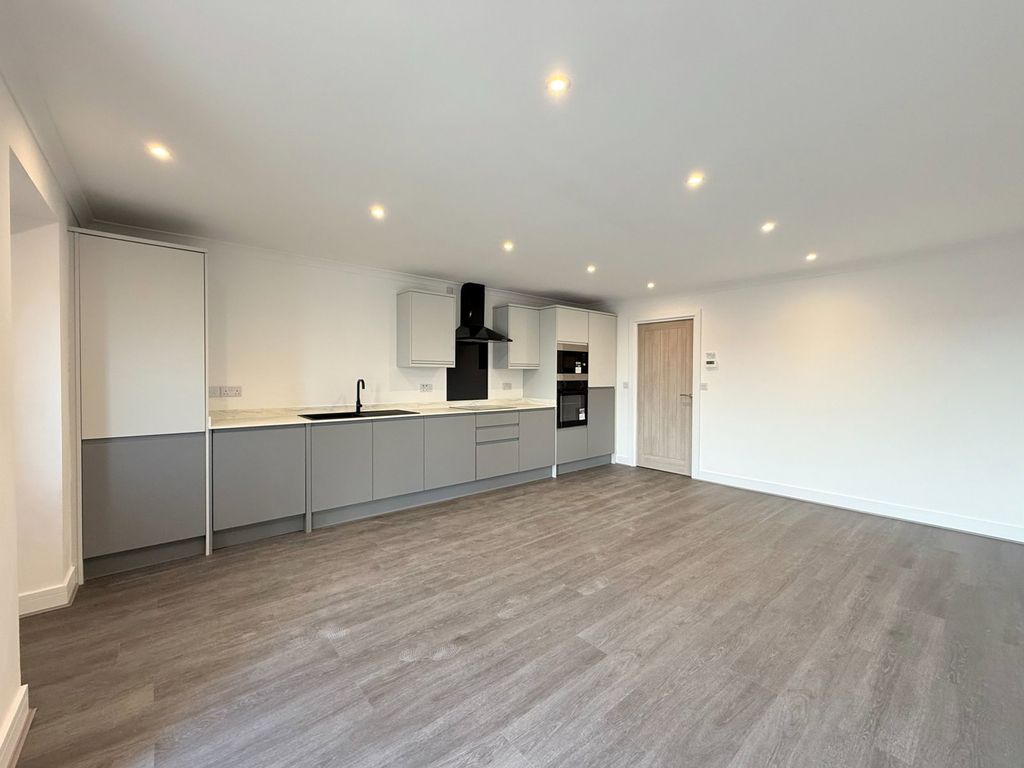 Additional image 3 of 1 bed flat for saleEdith Walk, Great Malvern, Worcestershire WR14