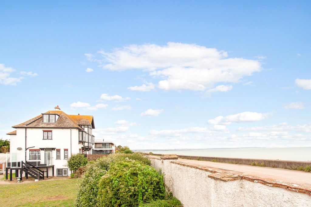 7 bed detached house for saleCoast Road, Littlestone, New Romney, Kent TN28