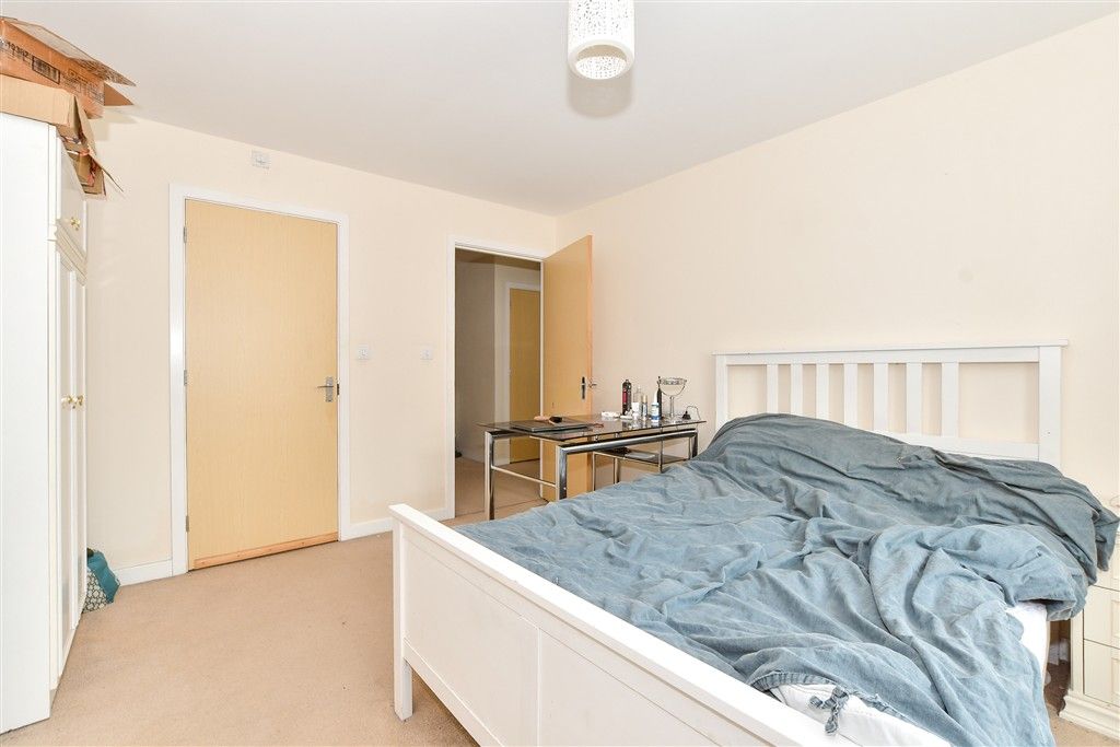 Additional image 5 of 2 bed flat for saleSpiro Close, Pulborough, West Sussex RH20