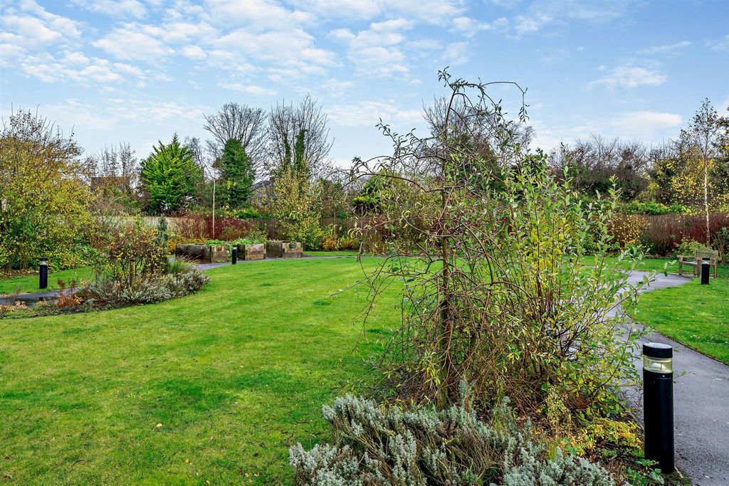 2 bed flat for saleCrocus Court, Station Road, Poulton-Le-Fylde FY6