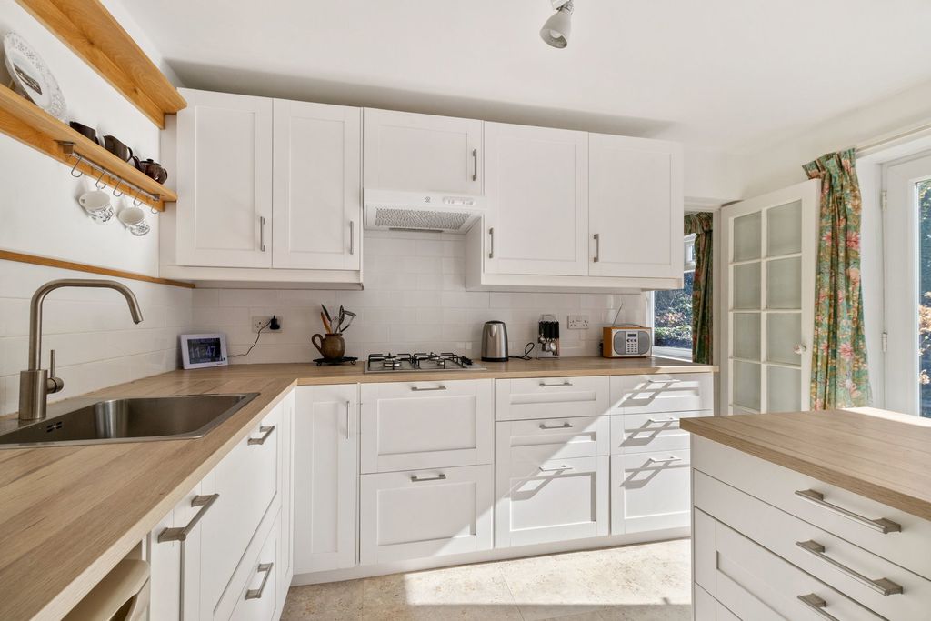 Additional image 4 of 4 bed bungalow for saleHorse Lane Orchard, Ledbury, Herefordshire HR8
