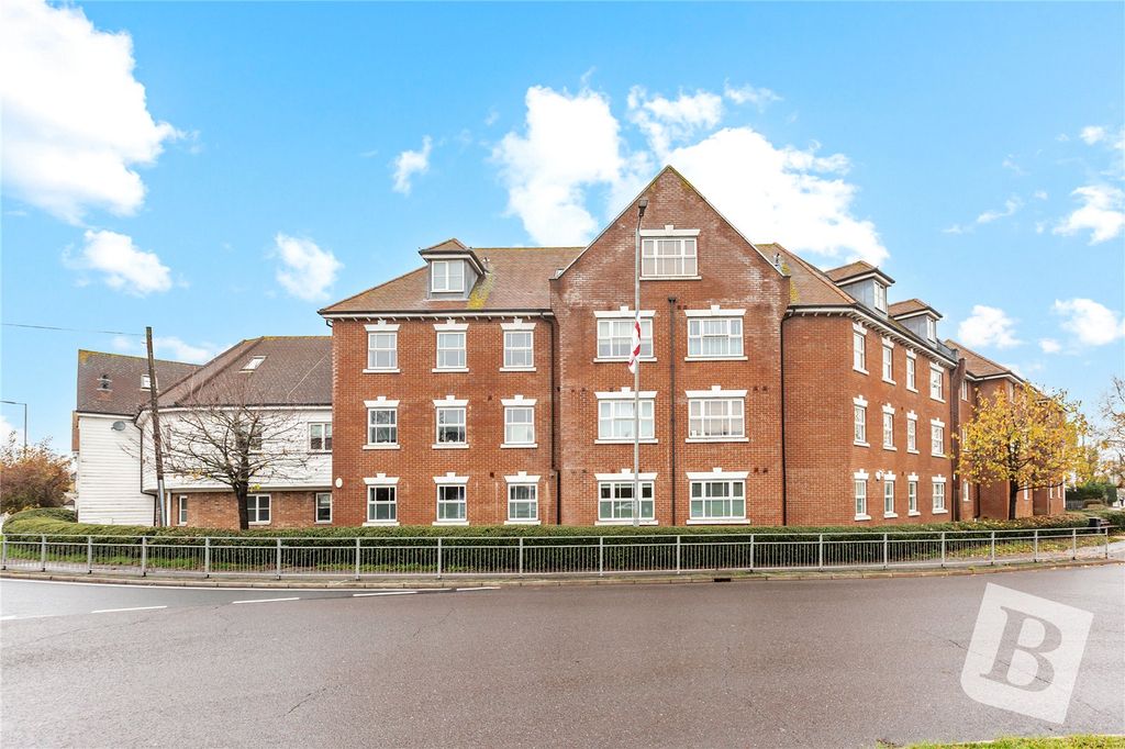 Additional image 15 of 2 bed flat for saleWalter Mead Close, Ongar, Essex CM5