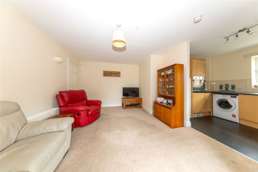Additional image 6 of 2 bed flat for saleThe Limes, Newport Pagnell MK16