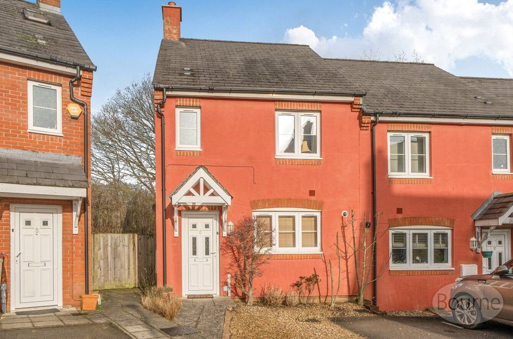 2 bed end terrace house for saleCharlton Drive, Petersfield, Hampshire GU31