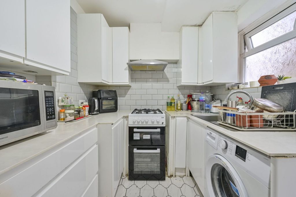 Additional image 5 of 3 bed maisonette for saleLondon Road, Morden SM4